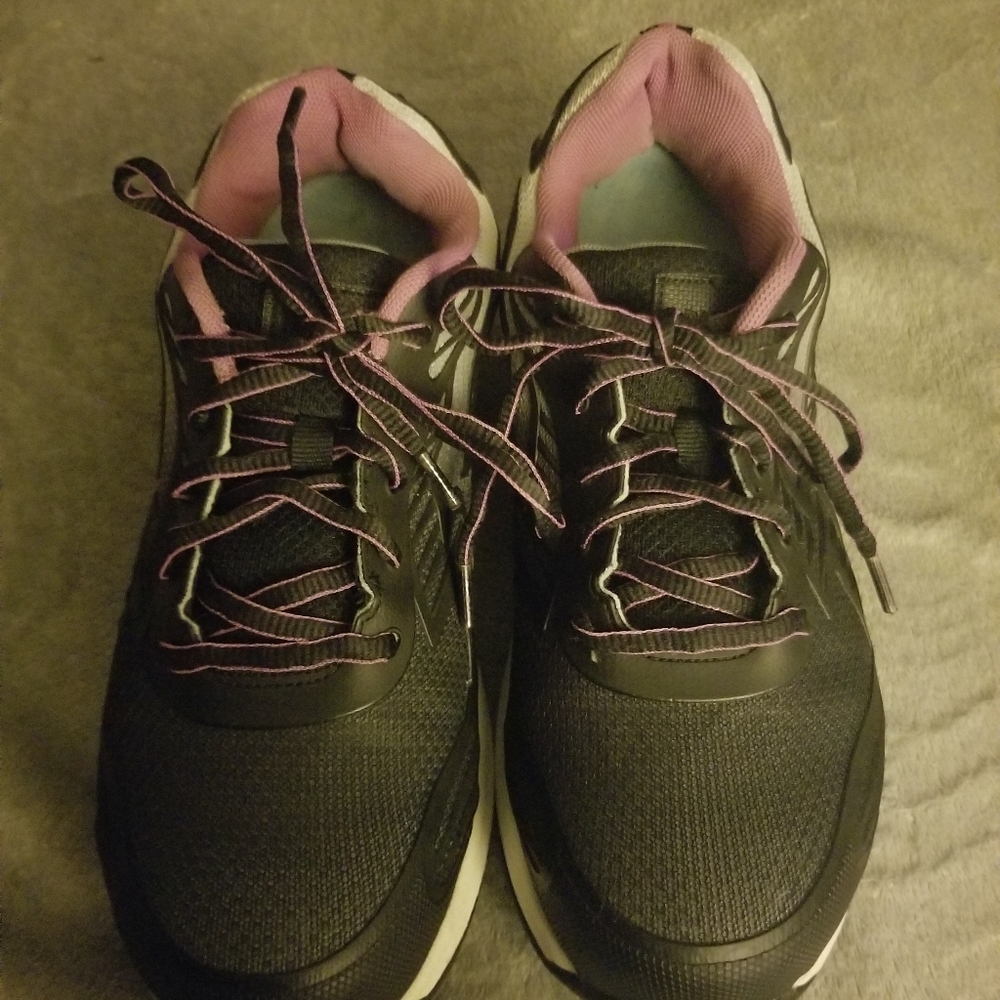 Steel toe sneakers